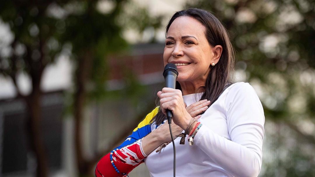 Delcy Rodríguez acusa de Machado de montar un ‘show’ con su regreso