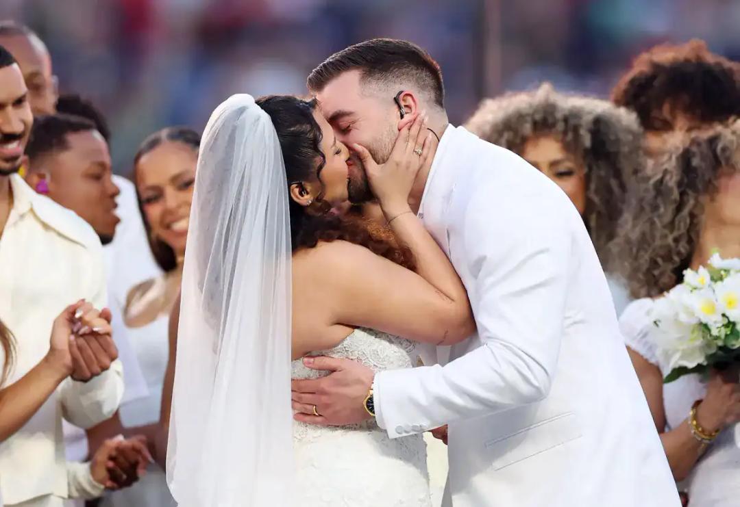 Bad Bunny: ¿Fue real la boda del halftime?