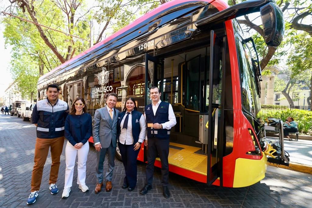 Gobierno de Jalisco implementa autobuses eléctricos en Mi Transporte Tren Ligero