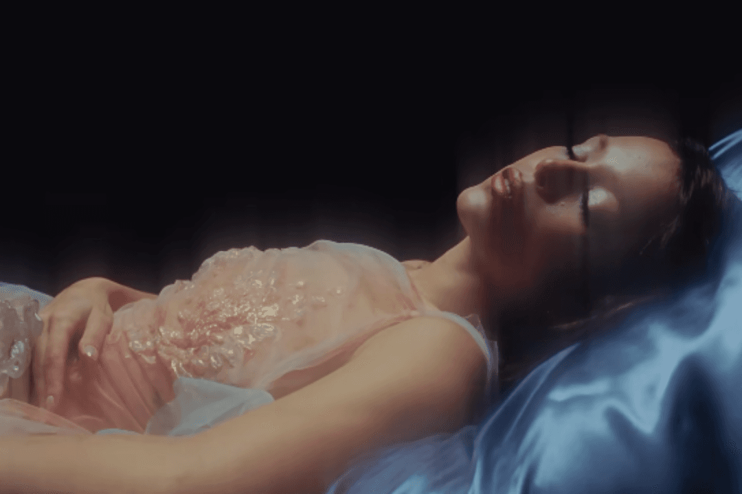 Danna Paola anuncia Lucid Dreams