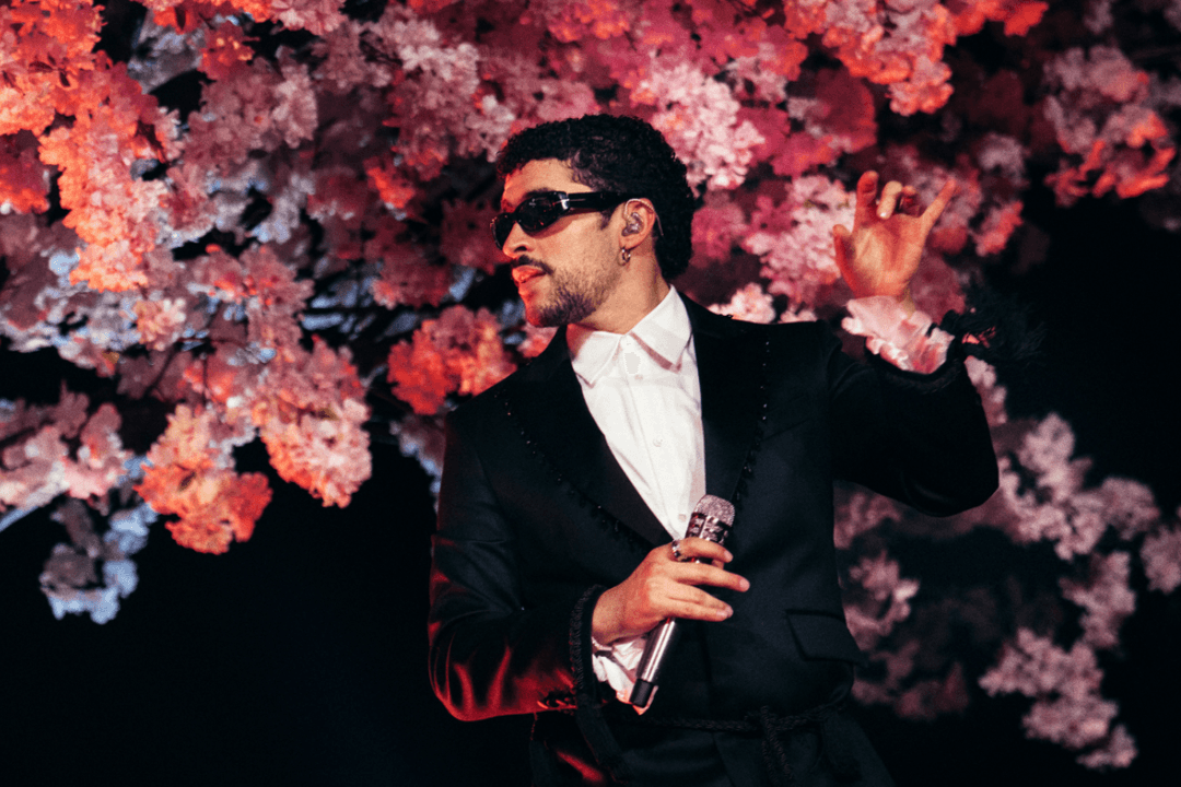 Bad Bunny lanza película de concierto en el Billions Club Live