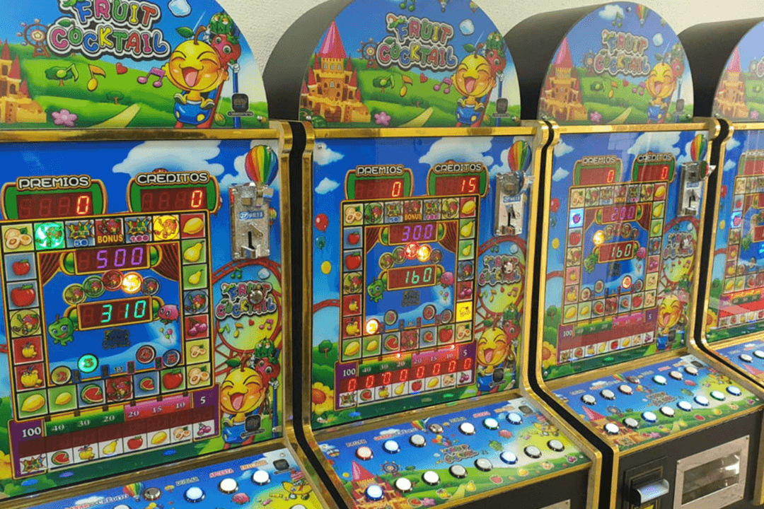 Tlajomulco: Autoridades aseguran 53 máquinas tragamonedas