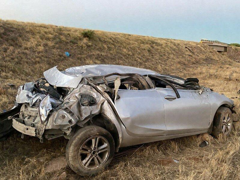 Durango-Torreón: Mueren 3 jóvenes en volcadura en la autopista 