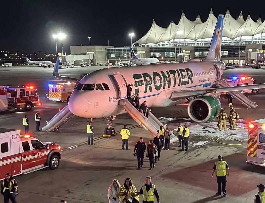 VIDEO: Avión atropella y mata a peatón en aeropuerto de Denver 