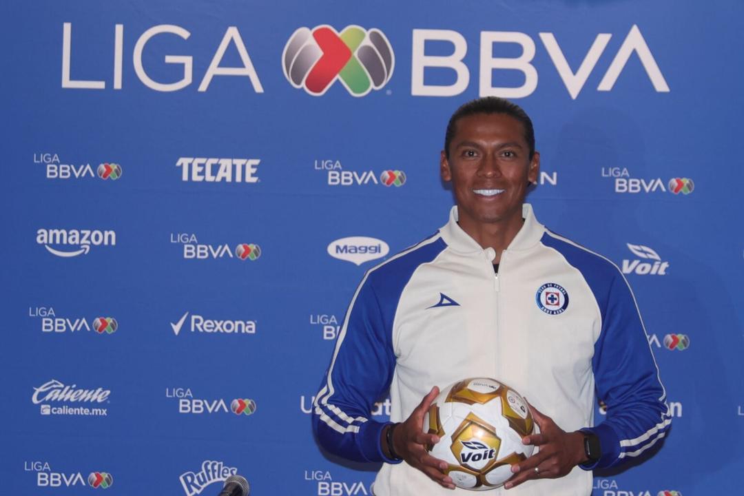 Joel Huiqui afirma que Cruz Azul luchará por los cuatro títulos