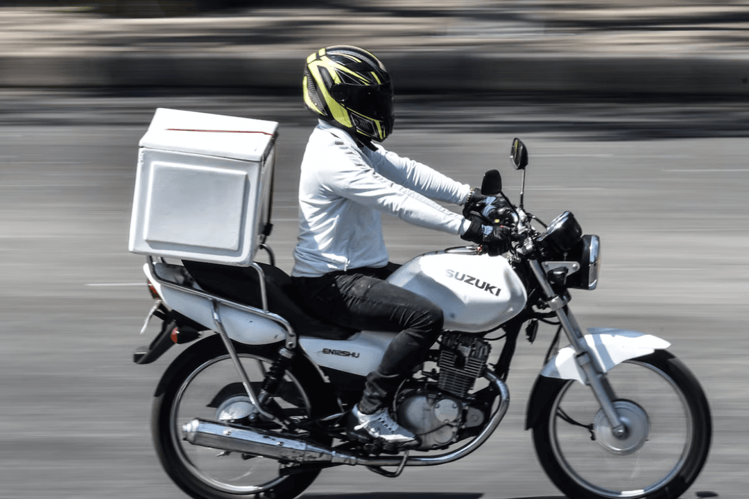 SETRAN sanciona plataformas por transporte de pasajeros en moto