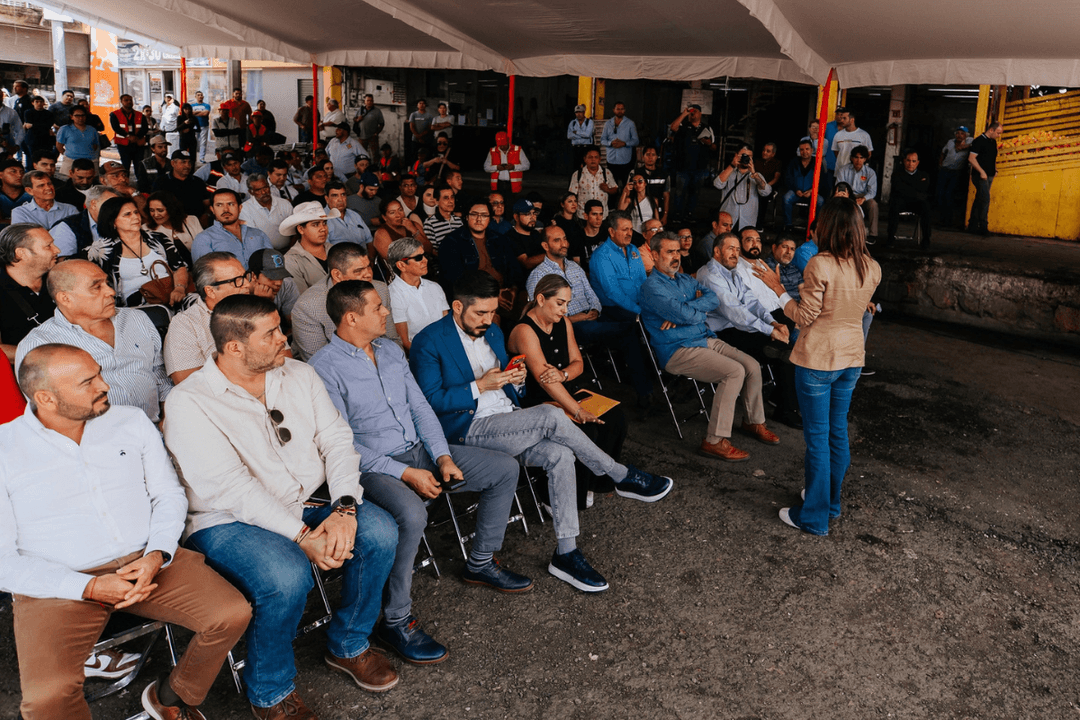 Vero Delgadillo arranca rehabilitación en calles del Mercado de Abastos