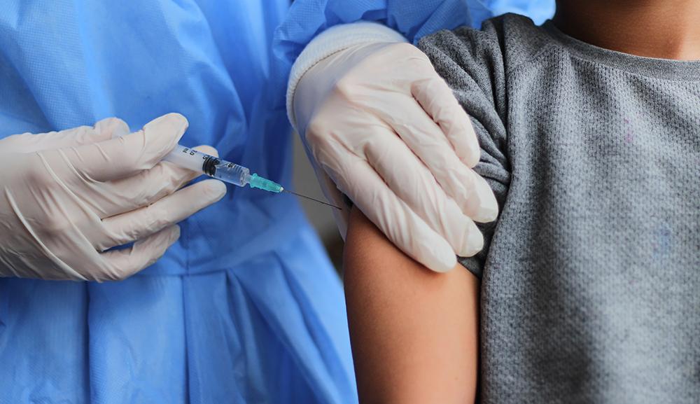 Los menores de edad “en riesgo” debido al aumento de contagios por COVID-19