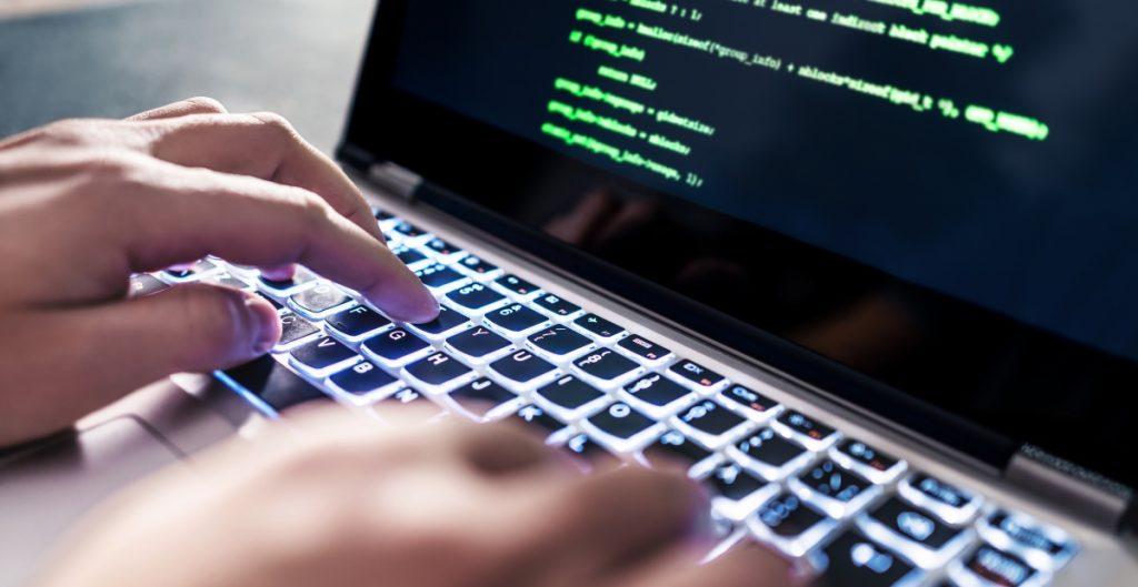 Por hackeo la SICT suspende trámites y permisos