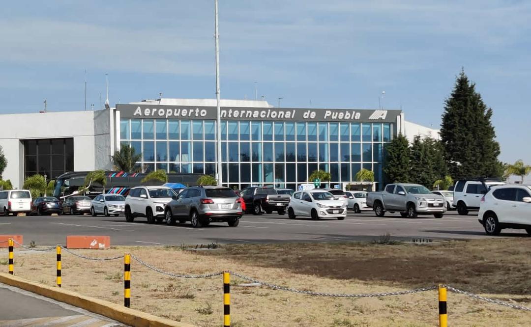 Cierra operaciones el Aeropuerto Internacional de Puebla por caída de ceniza volcánica