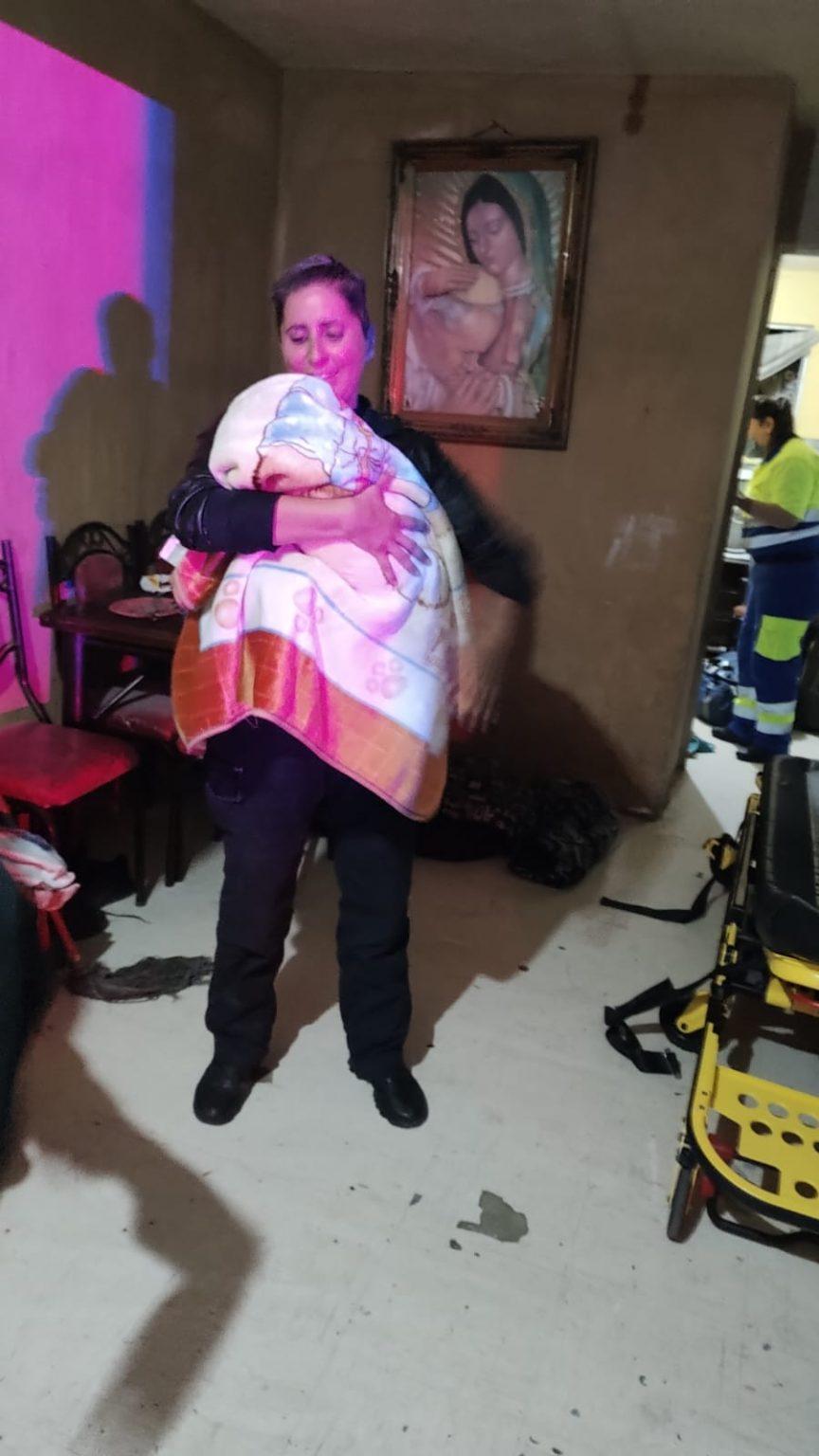 Mujer da a luz en Tlajomulco; policías municipales la apoyaron