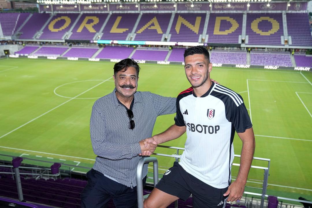 Raúl Jiménez es presentado oficialmente por el Fulham; portará el dorsal “7”