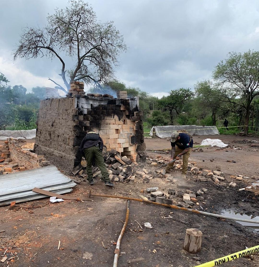 Lagos de Moreno: Fiscalía de Jalisco halla predio con restos óseos y machetes