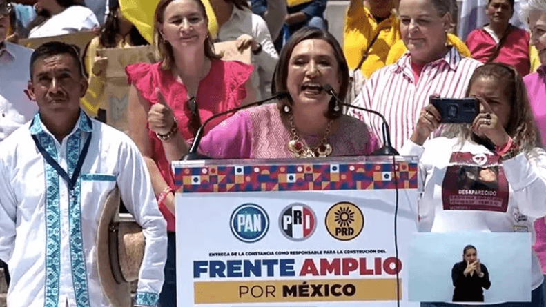 Xóchitl Gálvez recibe constancia del Frente Amplio por Mexico