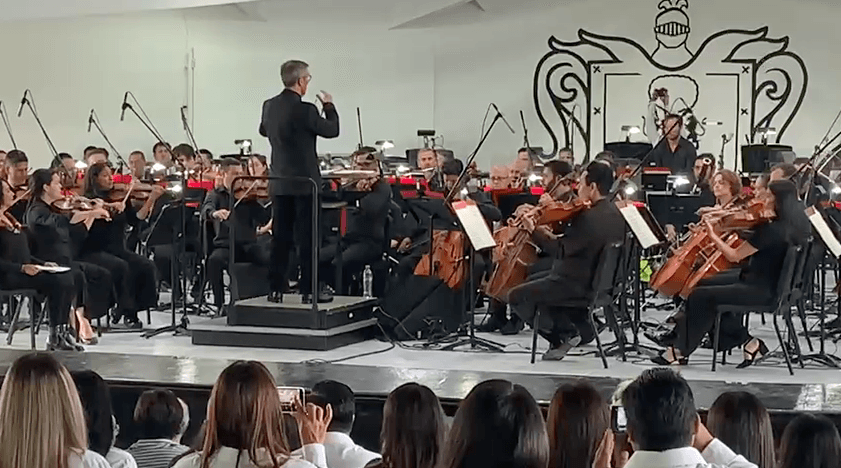 OFJ ofrece concierto para población de Puente Grande
