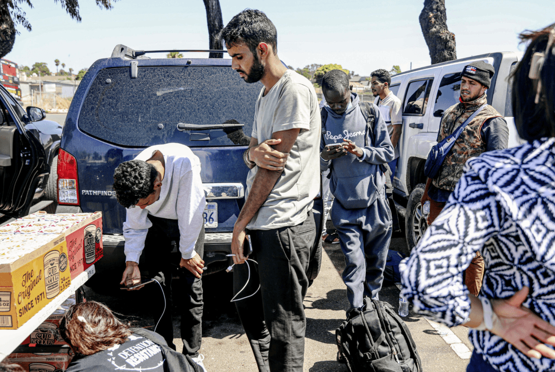 frontera de Estados Unidos: Migrantes y activistas denuncian tratos inadecuados en frontera entre México y EU