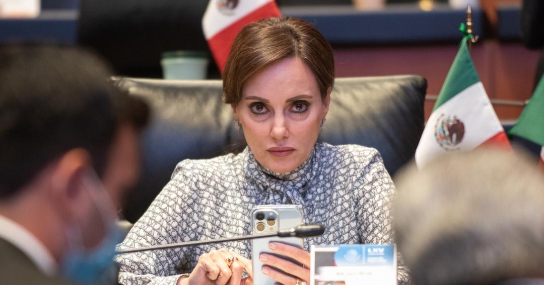 Lilly Téllez dice que baños de mujeres son para mujeres y no para trans