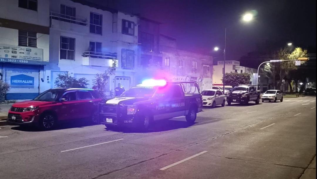 Guadalajara: Se roba camioneta con todo y perrita a bordo y lo detienen
