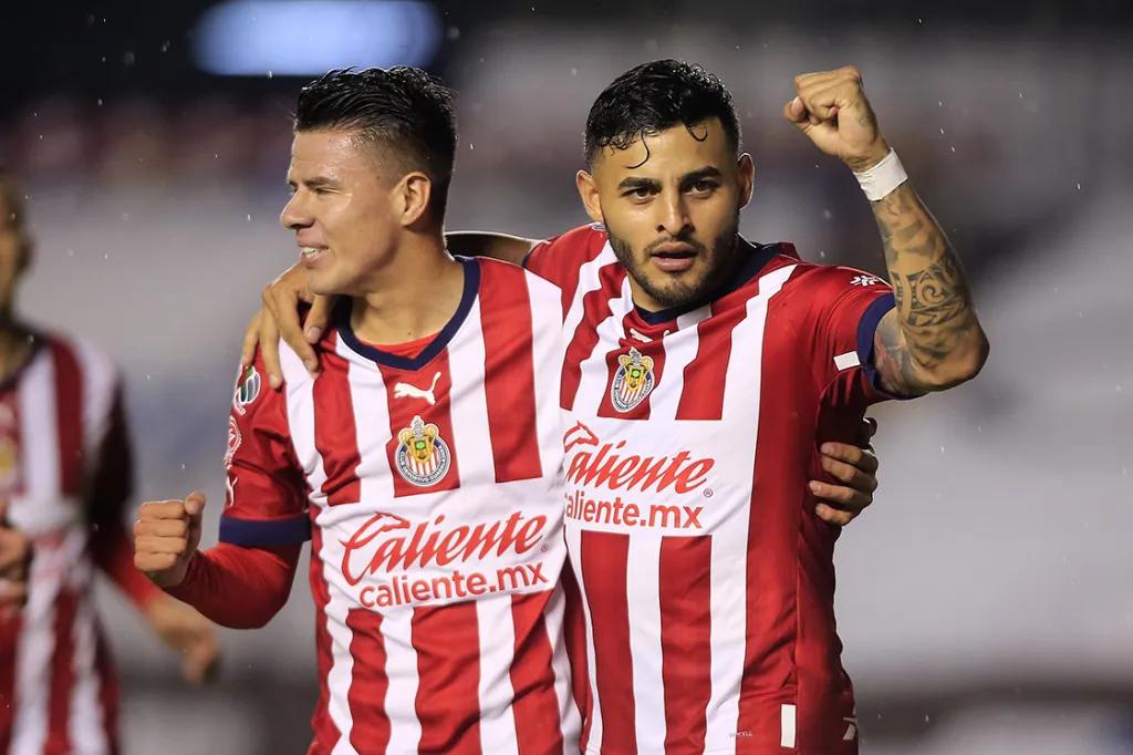 Chivas: Alexis Vega y Chicote Calderón fueron separados del equipo por esta razón