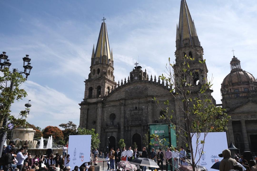 Plaza Guadalajara: Pasaporte, INE y otros trámites que ya puedes realizar aquí