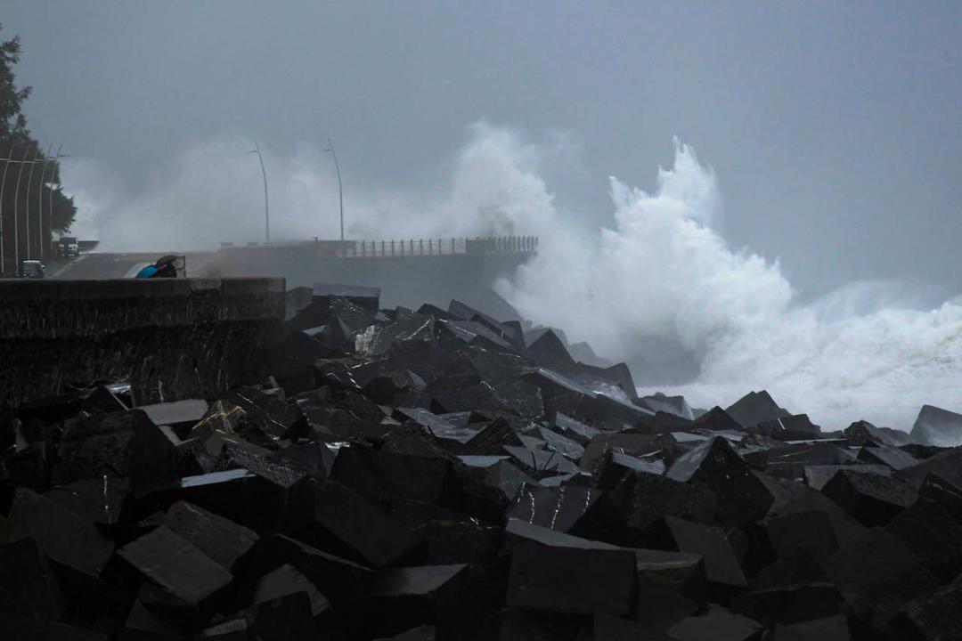 Ciarán: Van 12 muertos por peligrosa tormenta en Europa