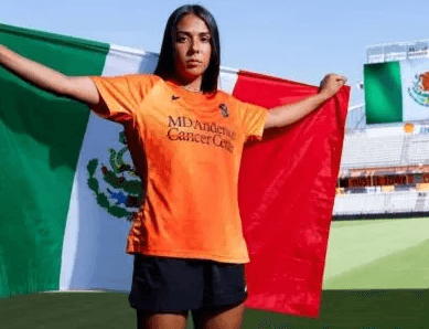 María Sánchez es la futbolista mejor pagada de la liga femenil de Estados Unidos