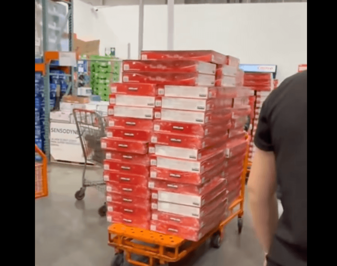 Viral: ¡Con las roscas no! Compran cantidades exageradas en Costco