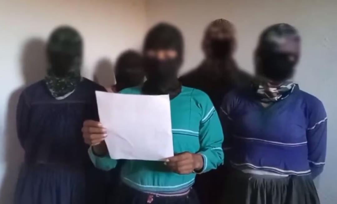 Viral: Circula video de indígenas pidiendo ayuda a líder criminal