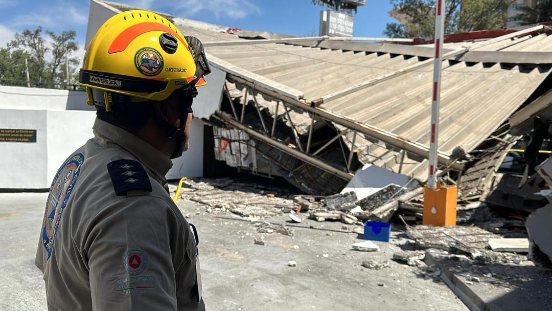 López Mateos: Colapsa ingreso de hotel en Paseos del Sol