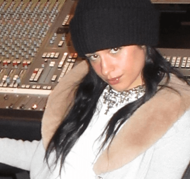 Camila Cabello comparte atrevidas fotografías este 14 de febrero