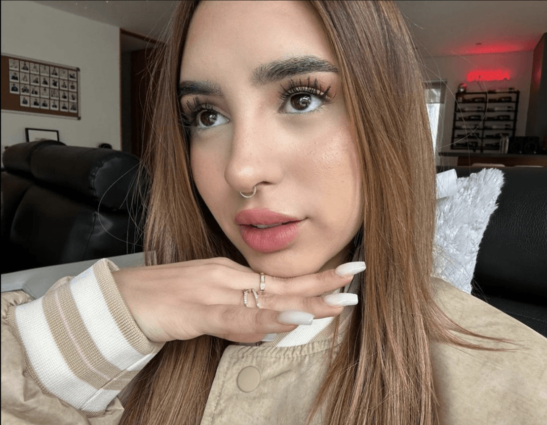 Domelipa sorprende a fans con tatuaje en la cara