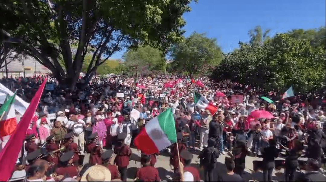 Marchan 40 mil por la democracia en Guadalajara