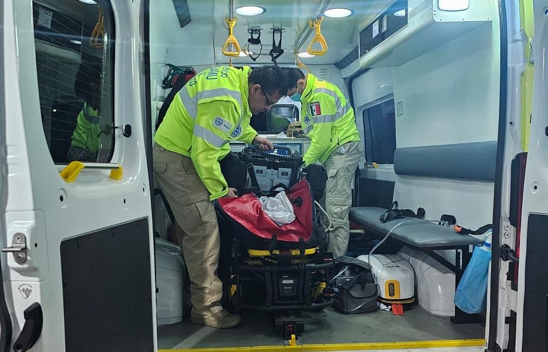 Alpinista jalisciense: SAMU traslada a mujer extraviada en el Pico de Orizaba