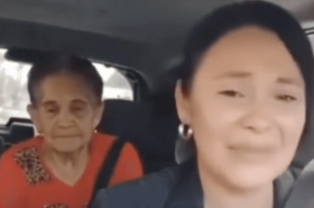 VIDEO: Contratan Uber para llevar a abuelita a un asilo y ella se rehúsa