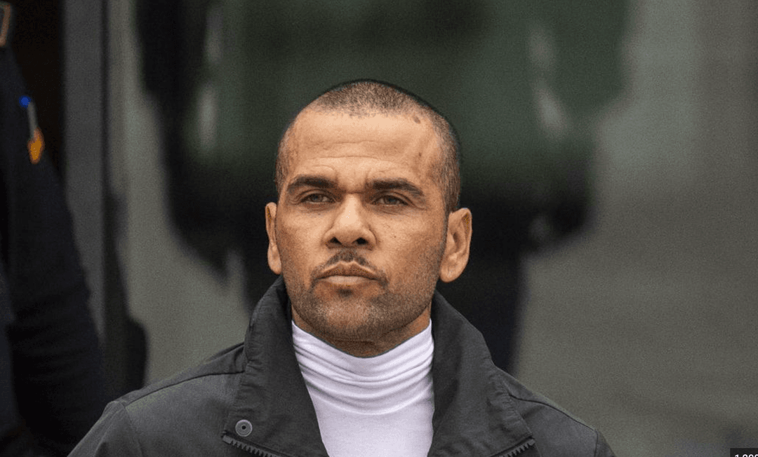 Dani Alves hace fiesta apenas unas horas después de salir libre