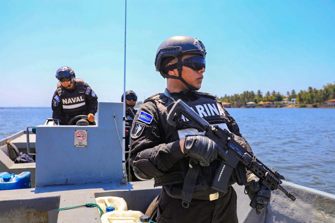 Senado de México aprueba ingreso de militares de EU para adiestrar a marinos