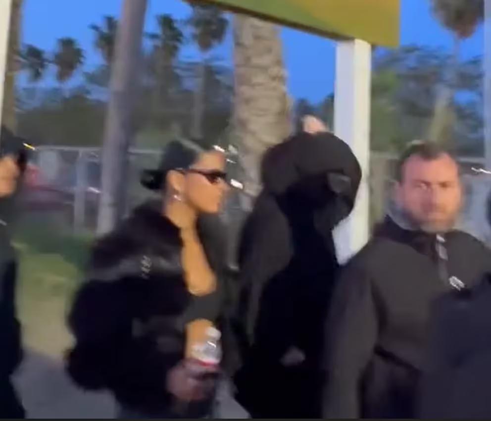 ¿Peso Pluma tiene nueva pareja? Se le vio con Gabrielle Britez