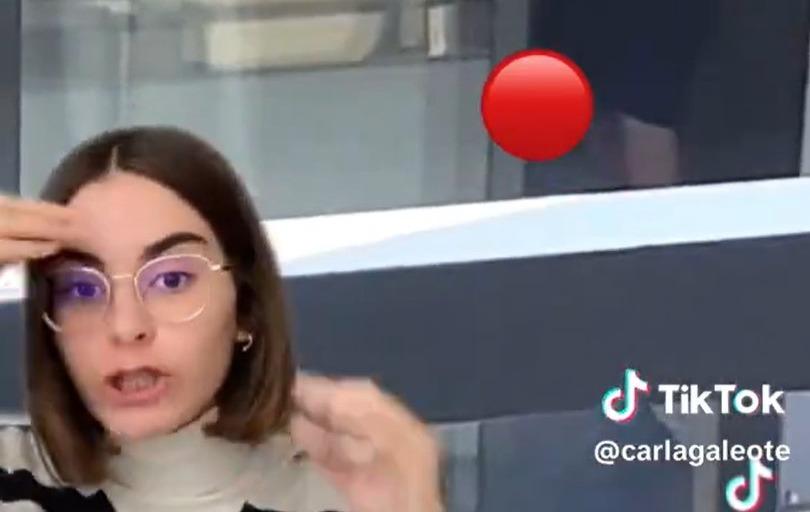 Carla Galeote: Influencer causa polémica por grabar a vecino tocándose