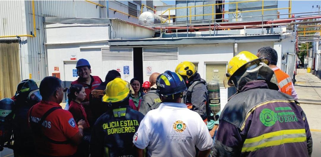 Bachoco: Evacúan a empleados por fuga de químicos peligrosos