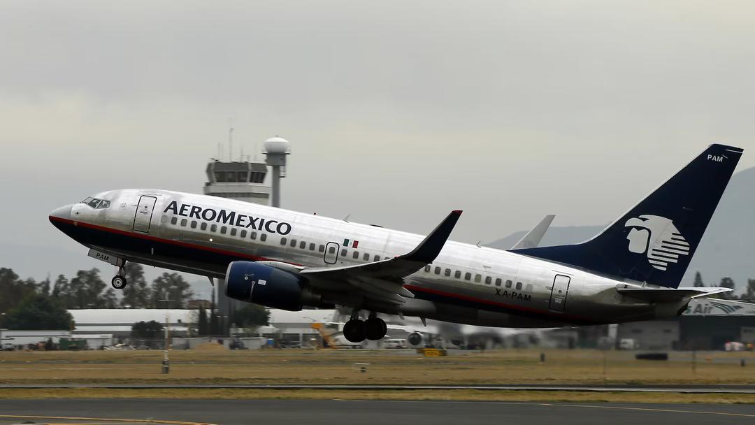 Sonora: Avión de Aeroméxico aterriza de emergencia en Hermosillo.