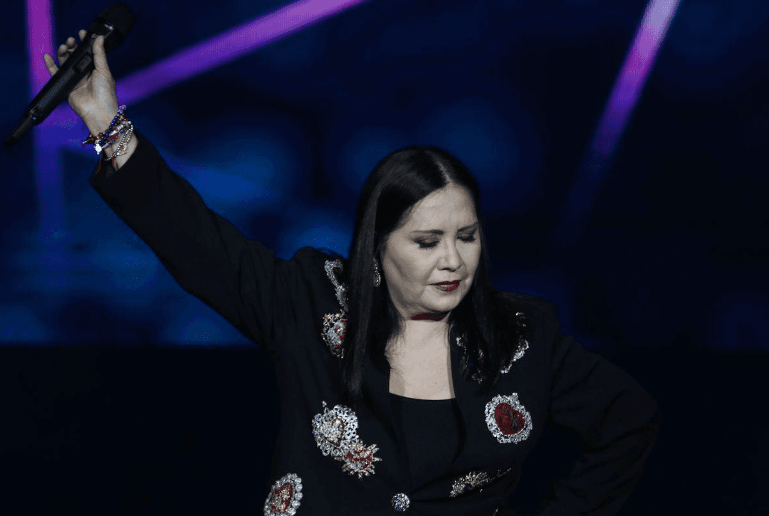 Ana Gabriel: Hospitalizan de emergencia a la cantante y da mensaje a fans