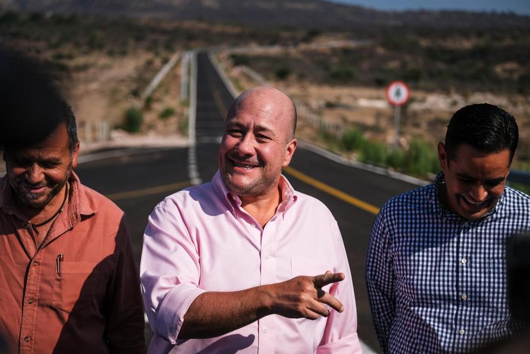 Enrique Alfaro inaugura carretera en Colotlán vía El Carrizal