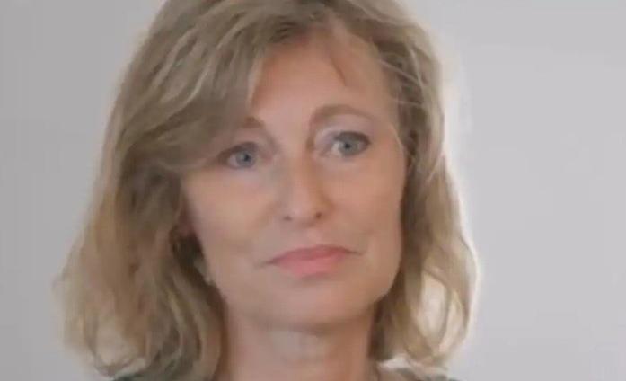 Viral: Mujer de 55 años se arrepiente de no tener hijos, ni esposo