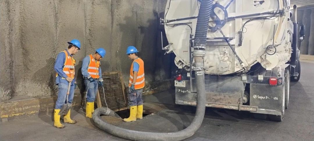 Enrique Alfaro informa que han sacado de los drenajes la basura equivalente más de 9 mil camiones