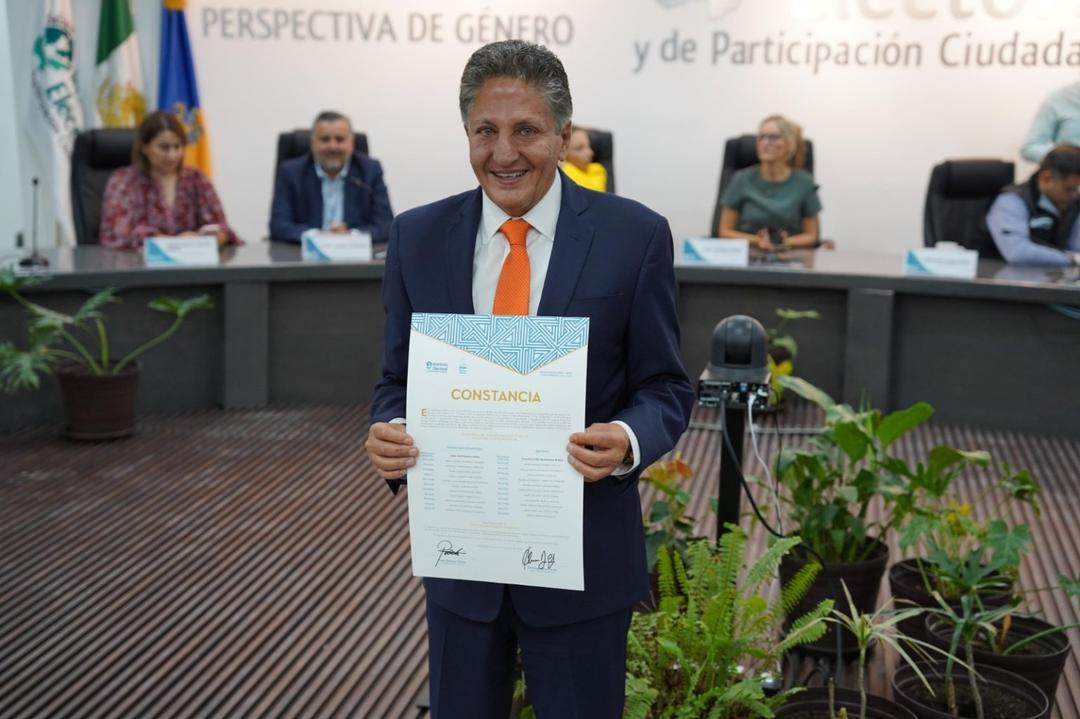 Juan José Frangie recibe constancia como alcalde electo de Zapopan