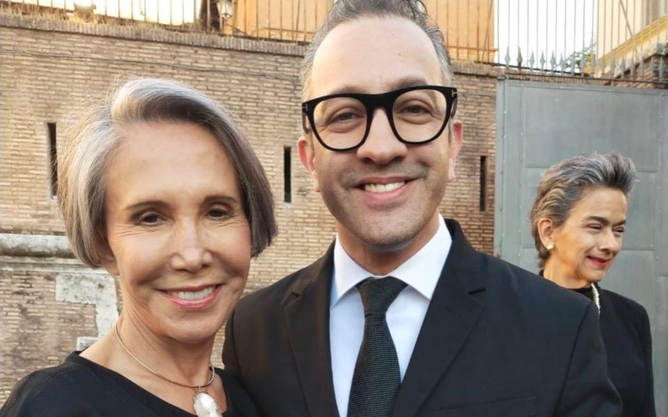 Papa Francisco se reúne con Florinda Meza, Chumel Torres y otros comediantes del mundo