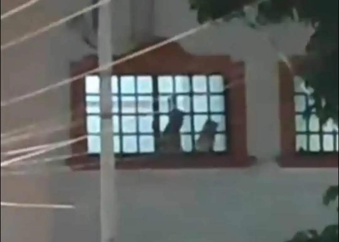 Viral: Encuentran a pareja teniendo relaciones en Ayuntamiento en Chiapas