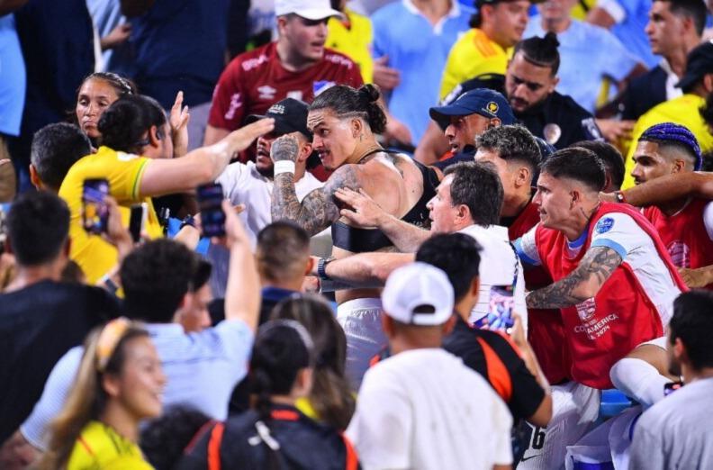 Uruguay vs Colombia: Conmebol condena actos de violencia entre aficionados y jugadores
