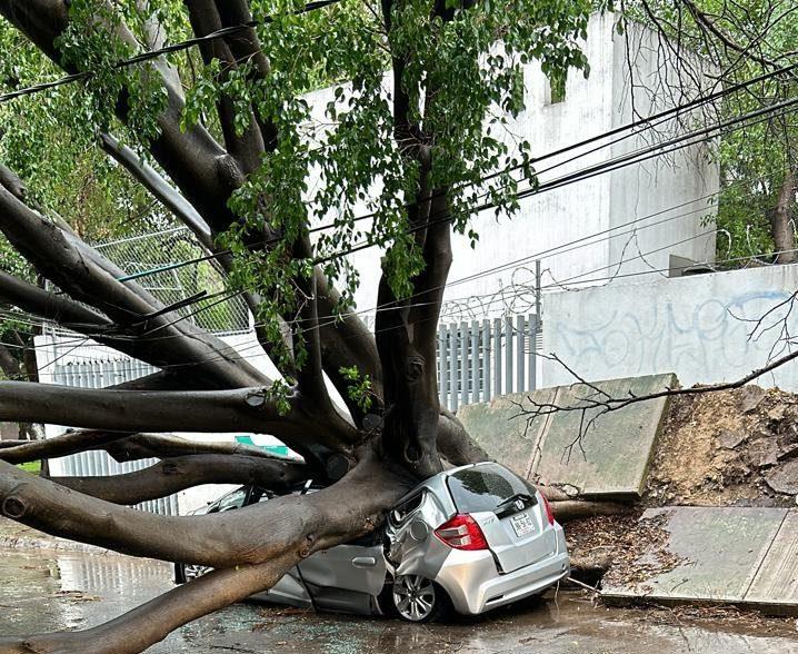 Lluvias en ZMG: Las impactantes fotos de lluvia del martes 16 de julio.