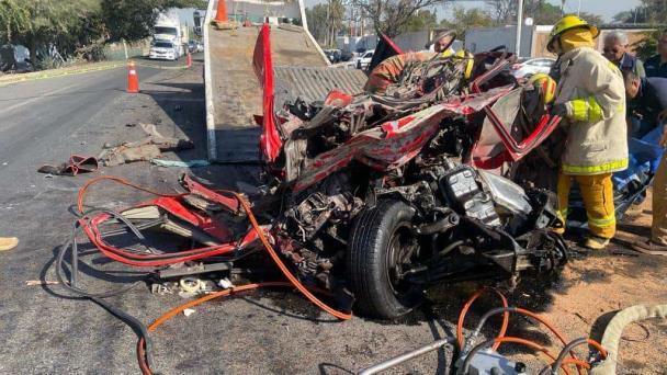 Aparatoso accidente sobre carretera a Colotlán  deja dos personas sin vida